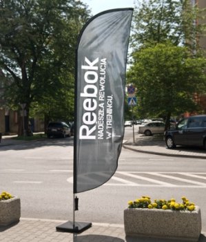 Flaga na maszcie dla Reebok